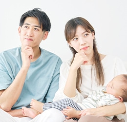 悩む人